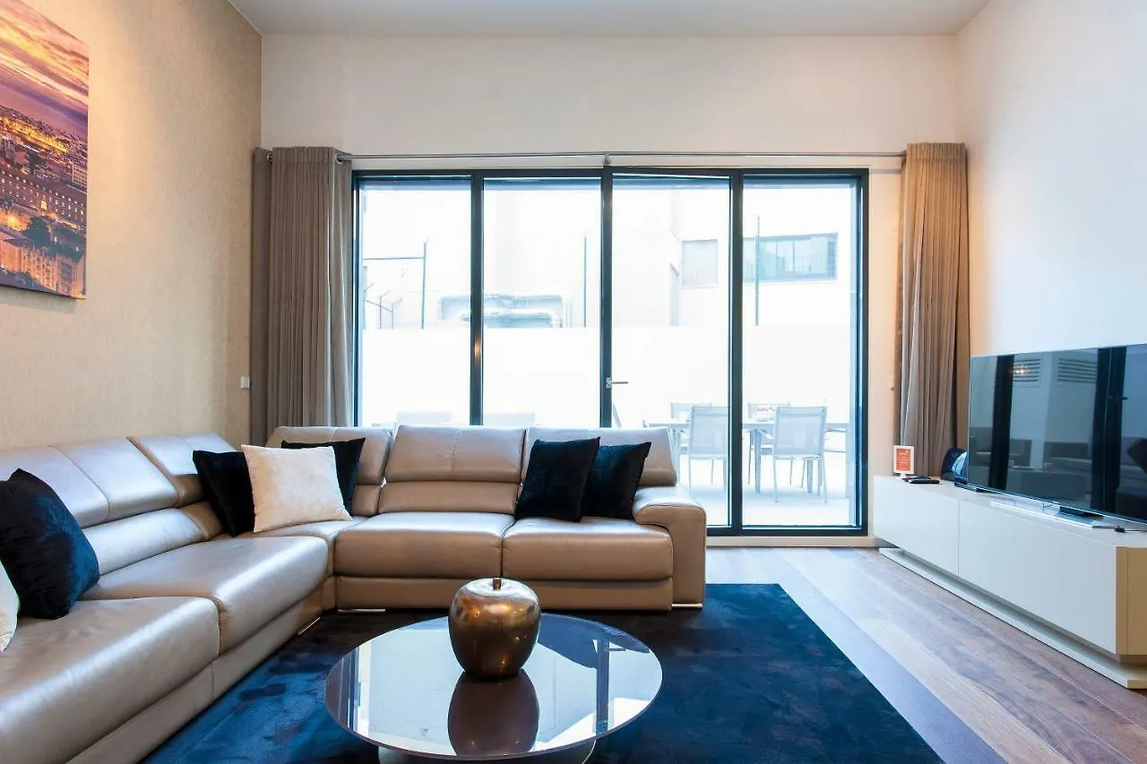 Altido Luxurious And Spacious 1-Bed Apt With Huge Terrace By Parque Subway Lissabon Appartement