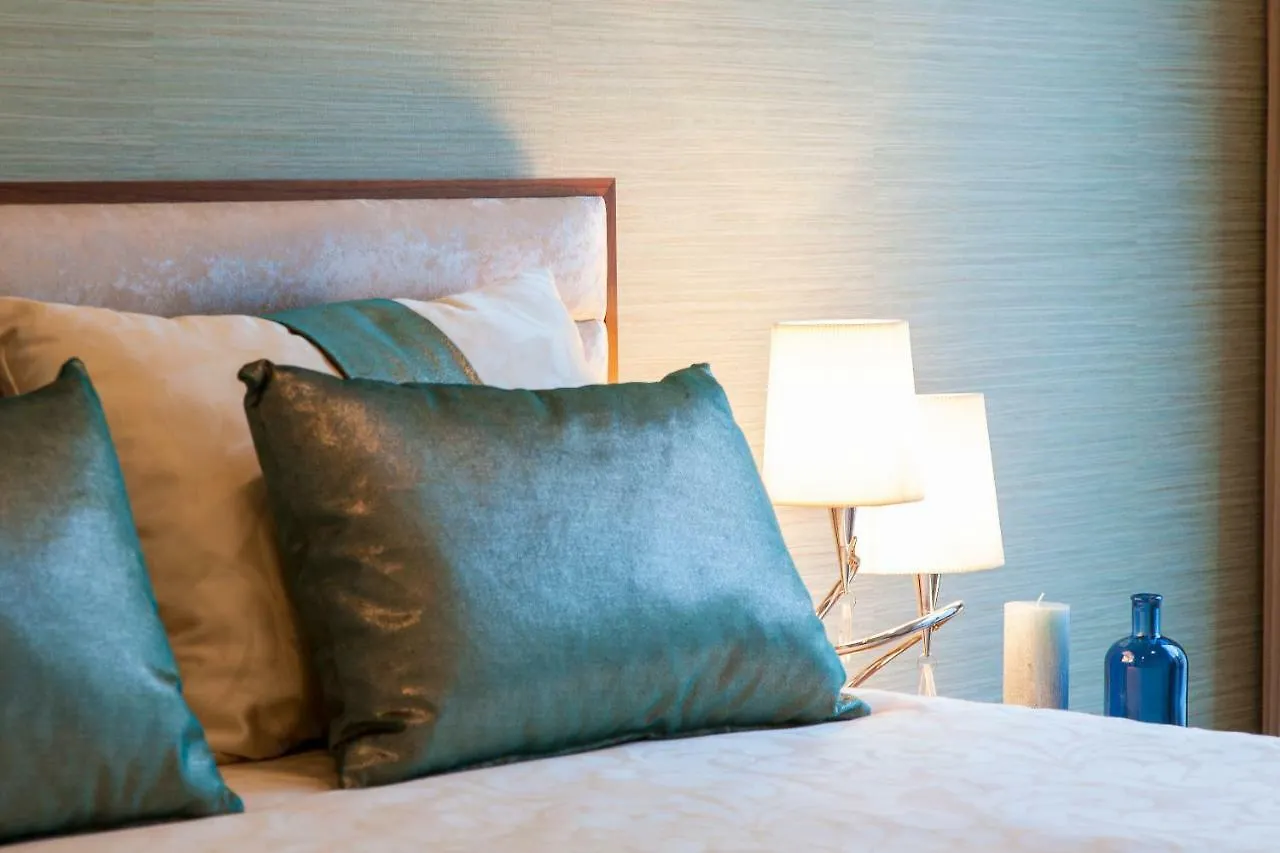 Altido Luxurious And Spacious 1-Bed Apt With Huge Terrace By Parque Subway Lissabon Appartement