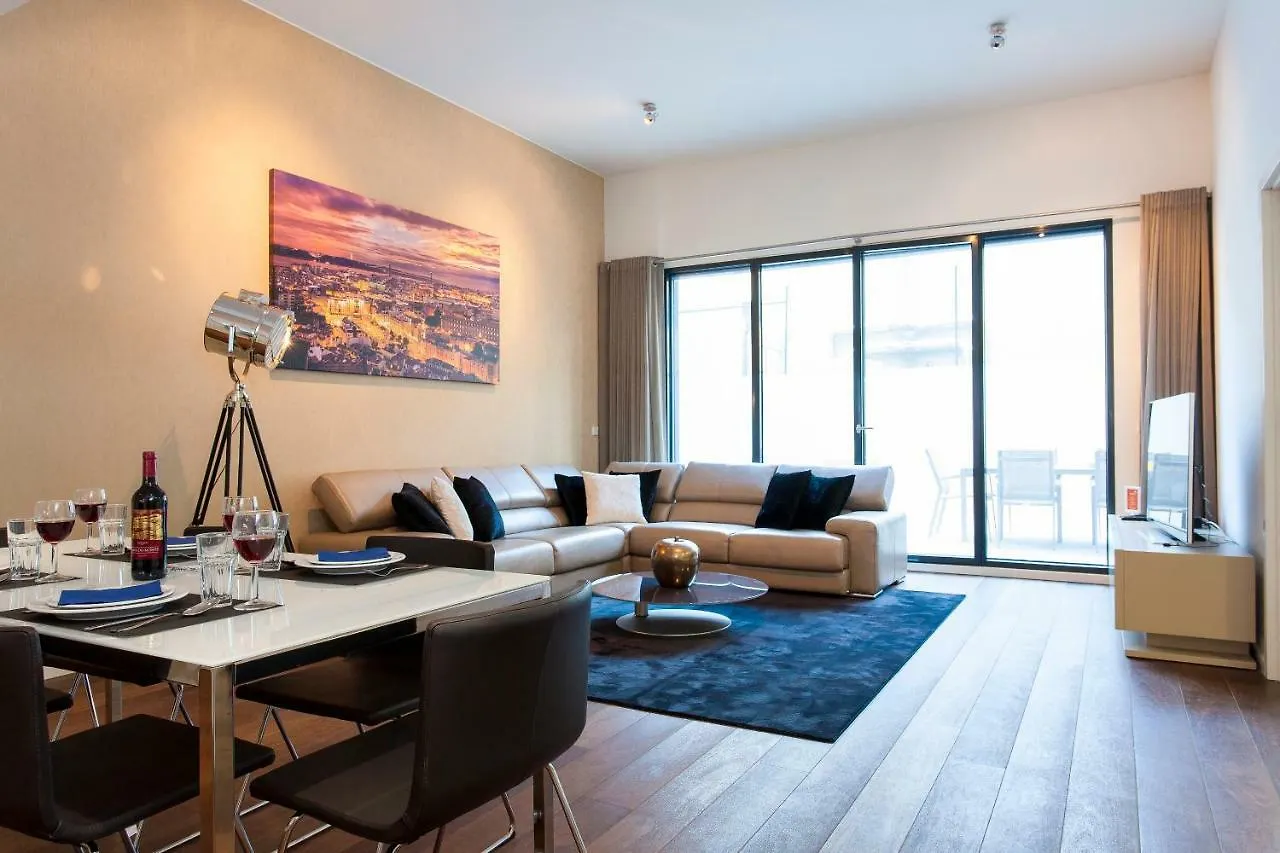 Altido Luxurious And Spacious 1-Bed Apt With Huge Terrace By Parque Subway Lissabon